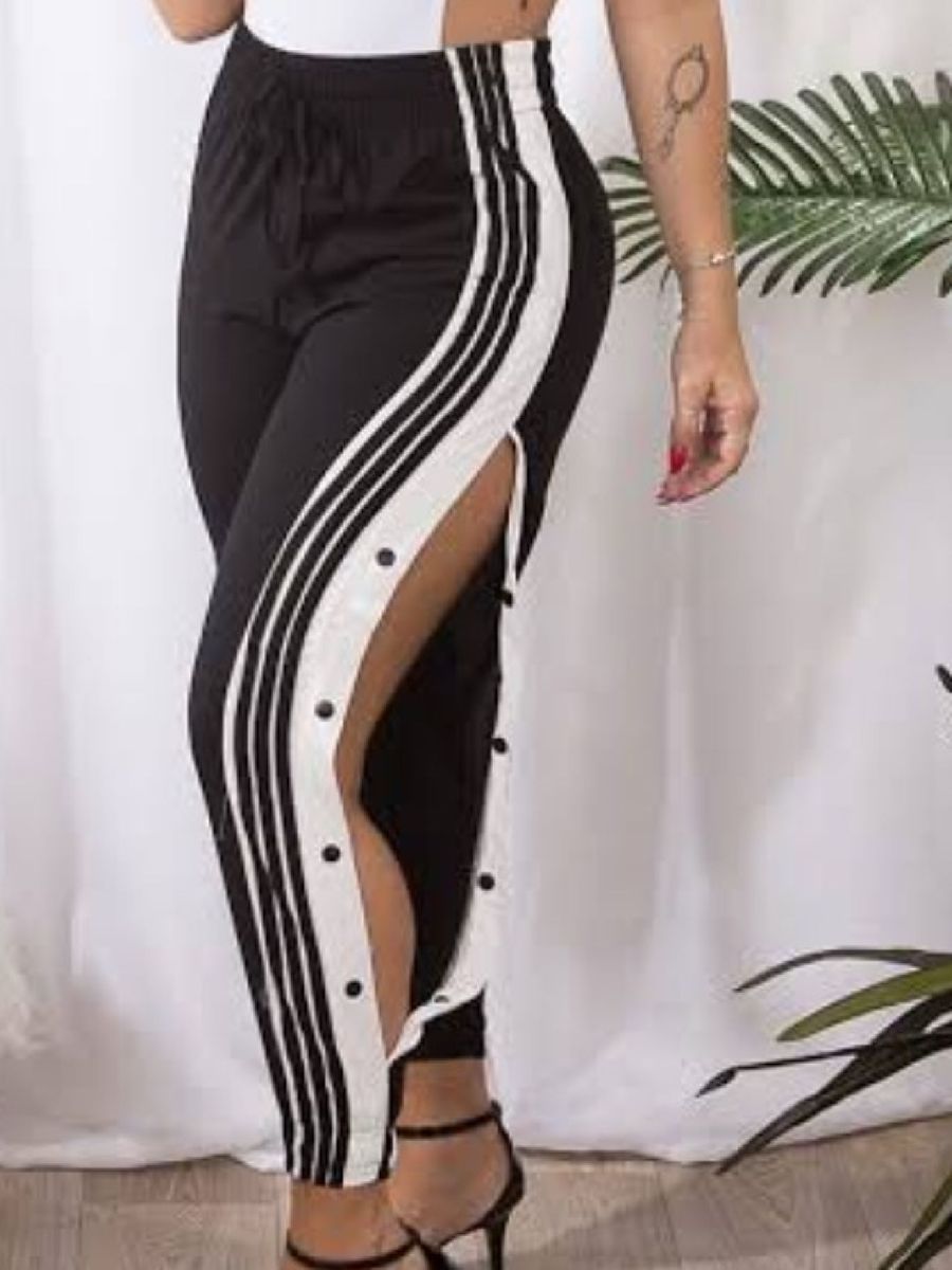 Calça pantalona com fenda best sale listras e botões laterais