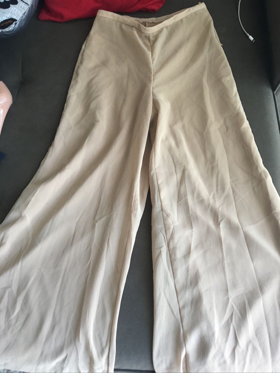 calça pantalona com transparencia