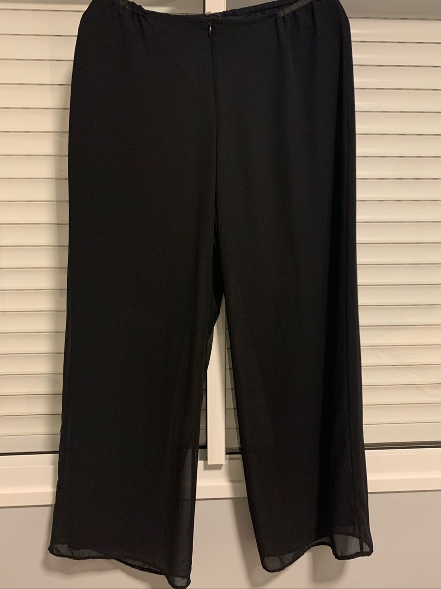 calça pantalona de voal