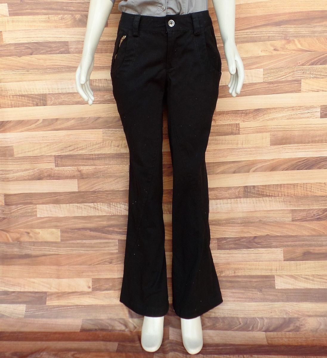 calça flare preta brim