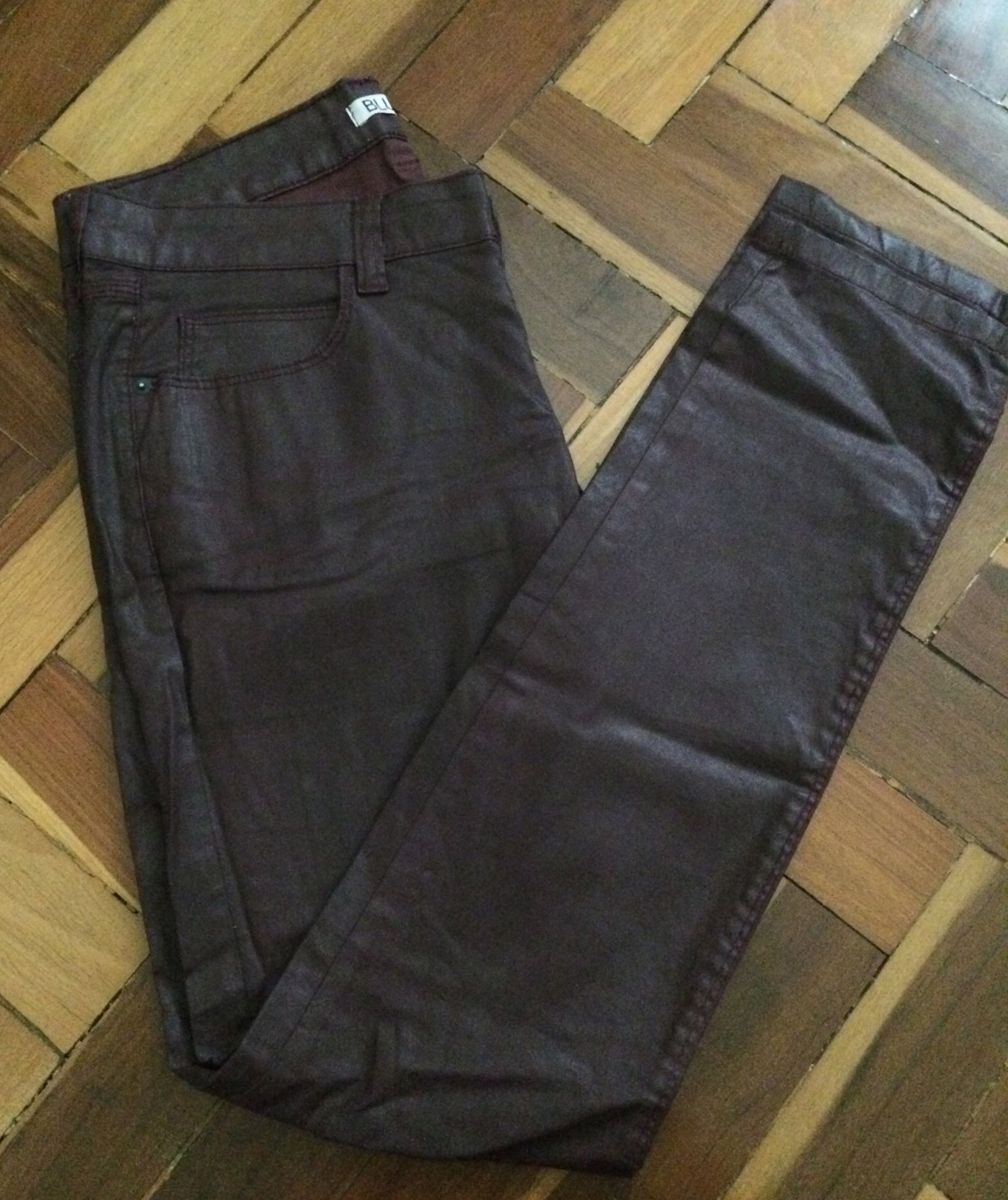 calça resinada renner