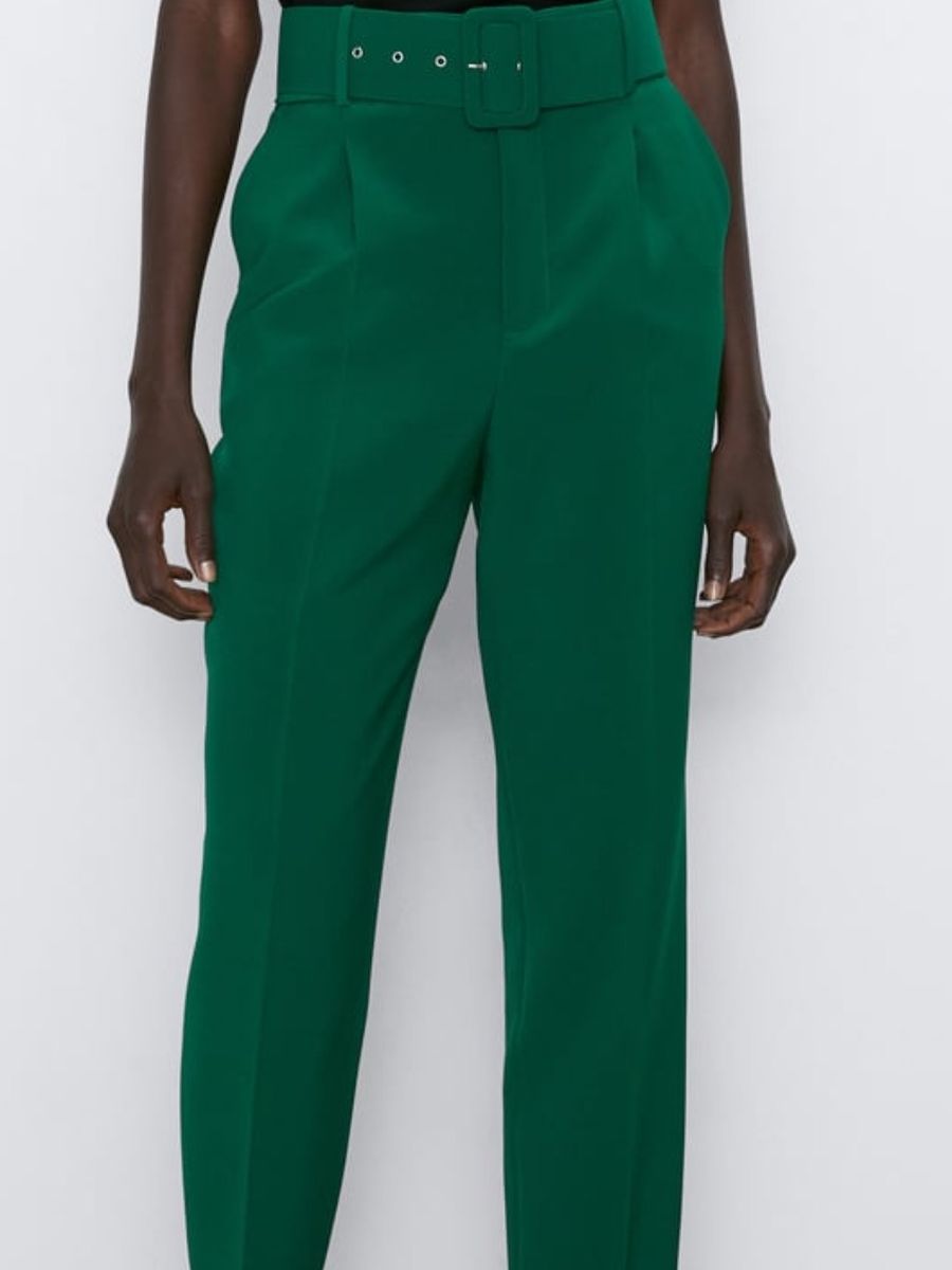 calça social com cinto