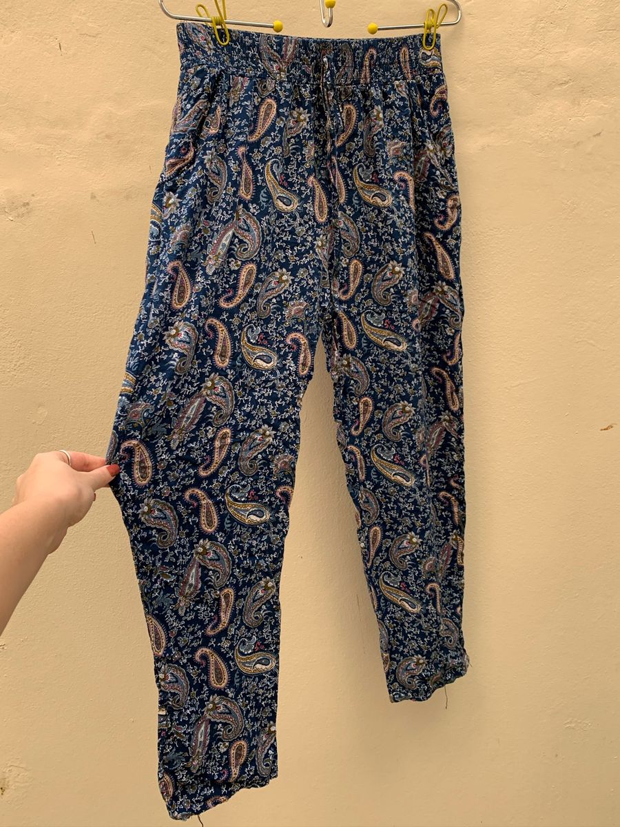 calça soltinha