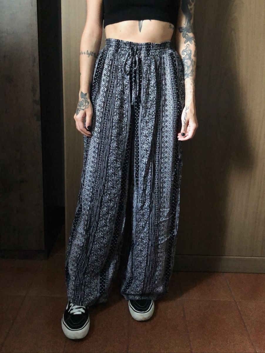 calça soltinha