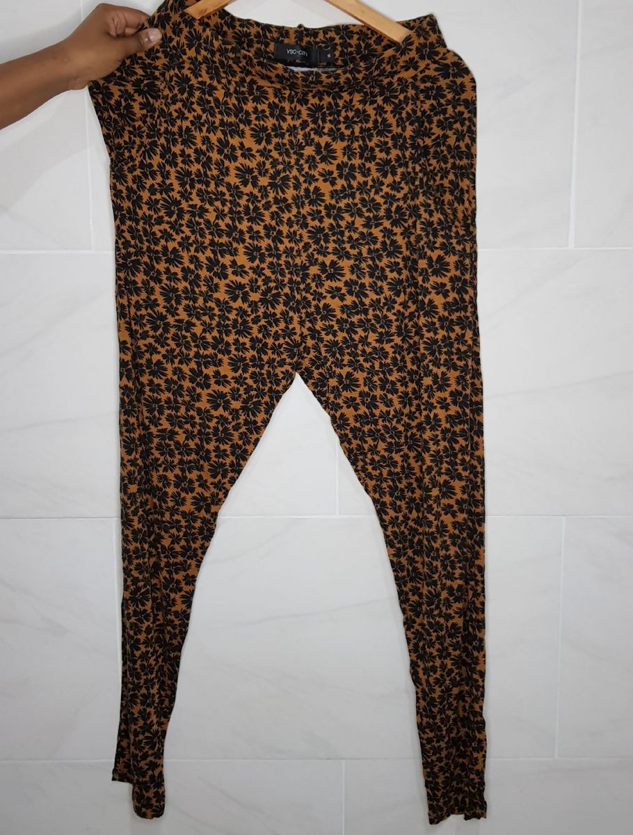 calça de pano mole estampada