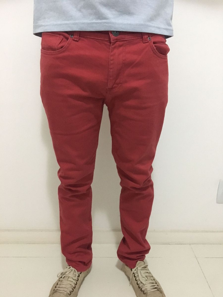 calça vermelha masculina