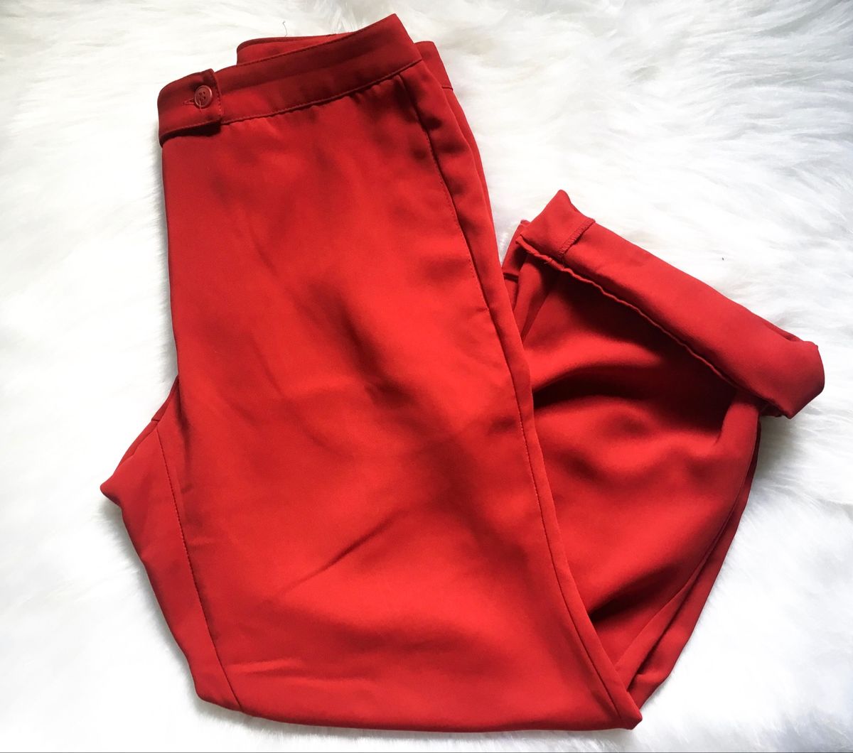 calça vermelha cintura alta