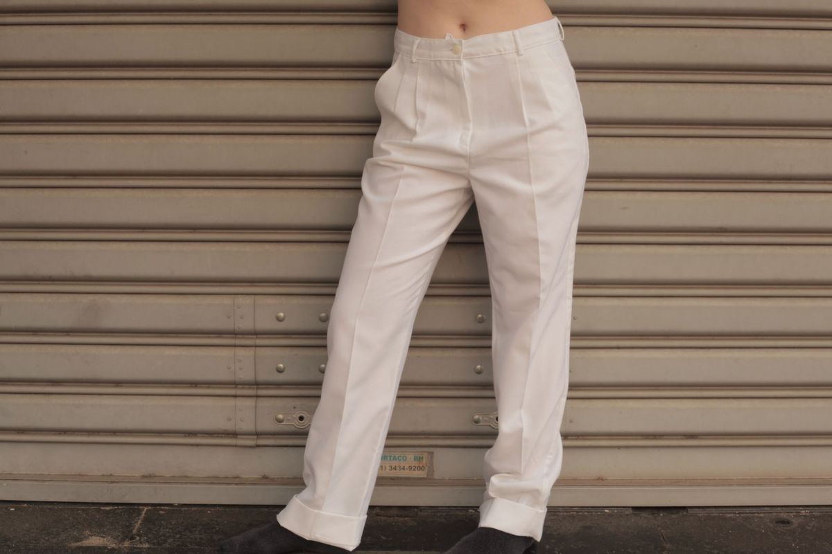 calça branca alfaiataria feminina
