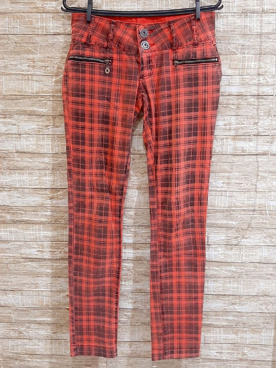 calça jeans xadrez feminina