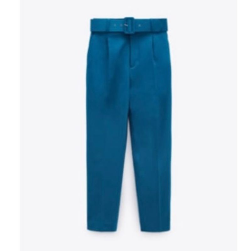 lookdacandida - Calça cintura alta com cinto #Zara Tamanho: M Preço: 25.500  kz