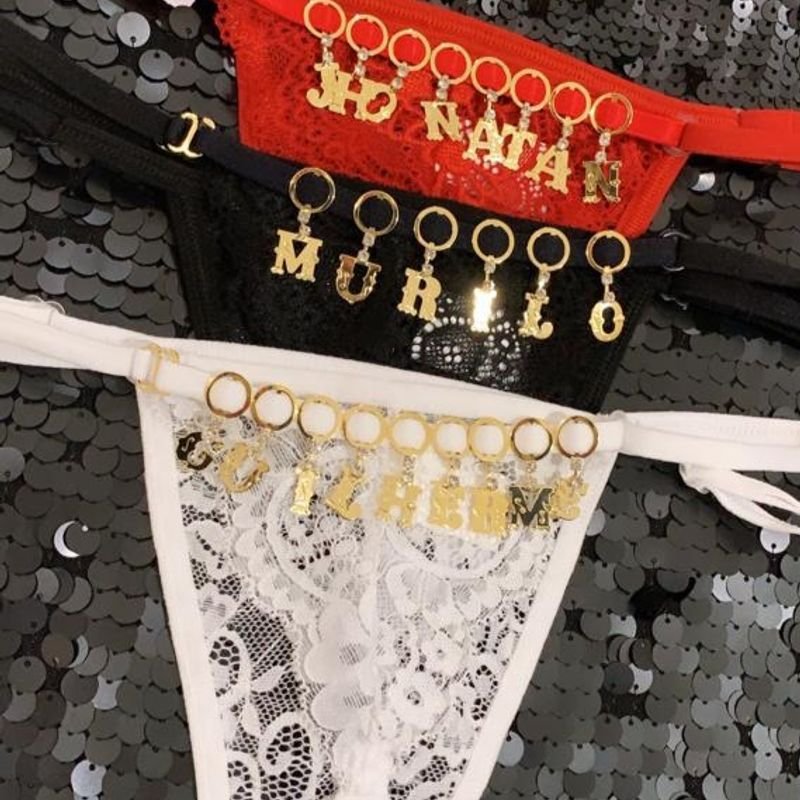 Calcinha personalizada strass com nome/frase a sua escolha (ate 09 Letras)  letras em metal dourada - Sexshop - Escorrega o Preço