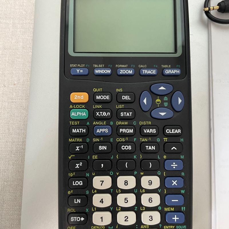 Calculadora Gráfica Texas Instruments TI-83 Plus - Programável - Ideal Para Estudantes