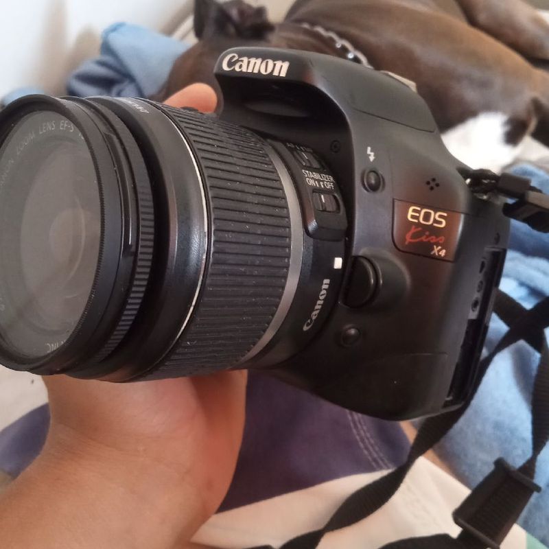 Câmera Canon Eos Kiss X4 com Lente Ef -S 18-55mm 3.5-5.6is | Canon