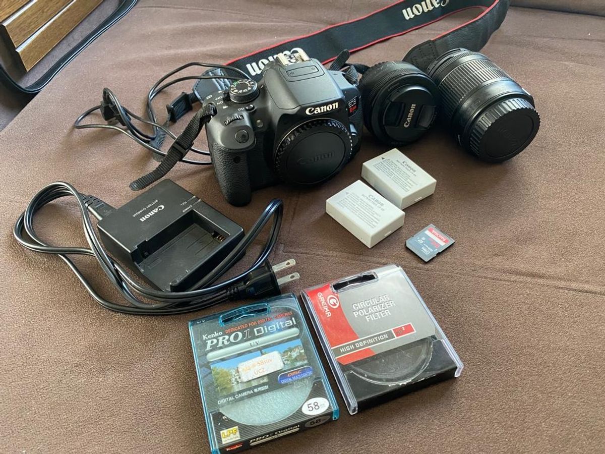 Câmera Canon T5i + Flash + Rádio Flash + Tripé Máquina Fotográfica