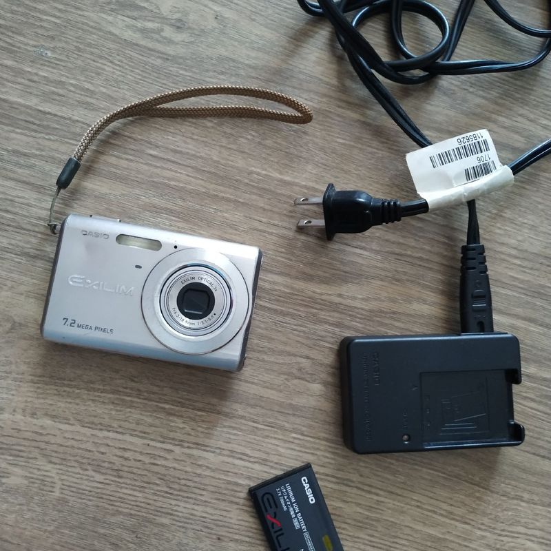 Camera Casio Exilim 7.2 Mega Pixels | Máquina Fotográfica Digital