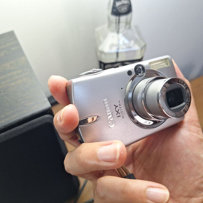 Camera Digital Canon Ixy Digital 700 | Máquina Fotográfica Digital
