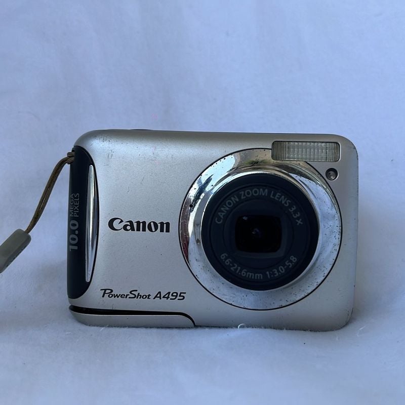 Canon Power Shot A495 (良品） Canon PowerShot A495 - Down the Road