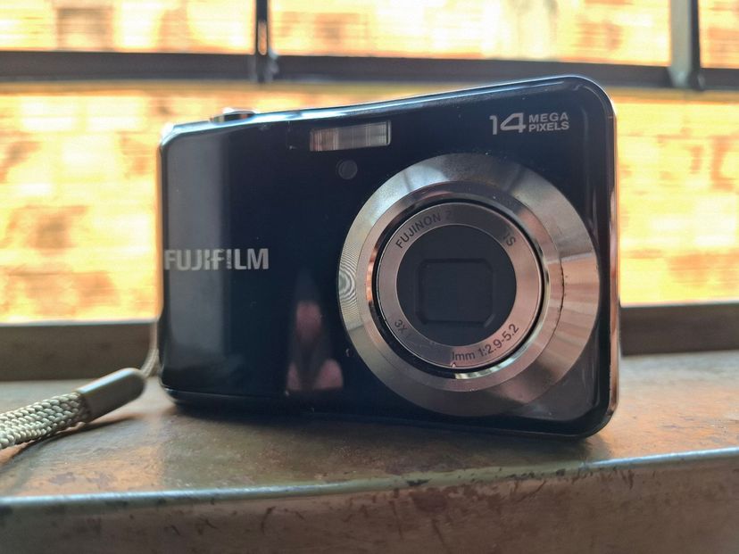 Câmera Cybershort Digital Fujifilm Finepix Av150 14mp | Máquina ...