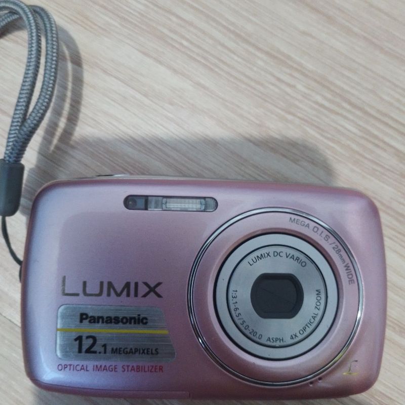 Camera Digital Lumix Panasonic Rosa Bebê 12.1 Mp Modelo Dmc-S1