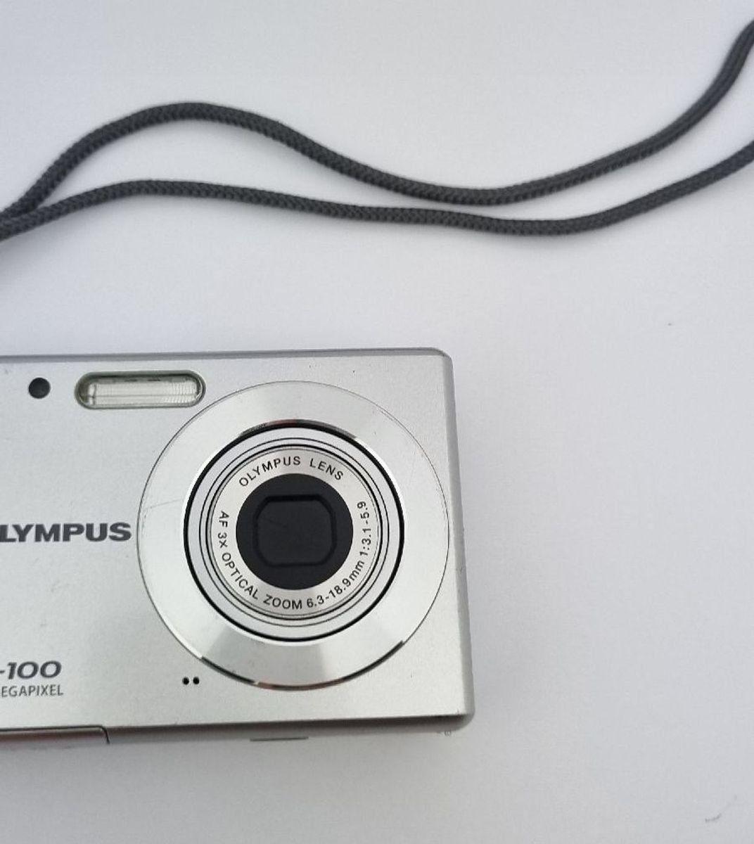 Câmera Digital Olympus T-100 12 Megapixel Olympus Lens Af 3x