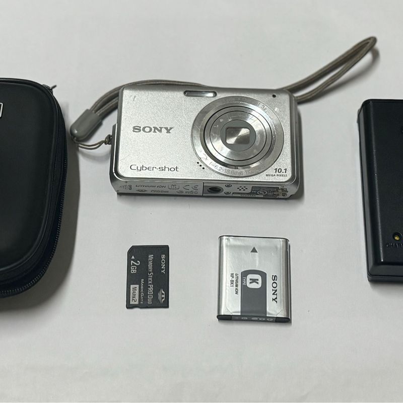 Camera Digital Sony Cyber-Shot 10.1 Mp Dsc-W180 + Carregador, Bateria,  Cartão Sd Originais e Capa, Máquina Fotográfica Digital Sony Cybershot  Usado 96090818