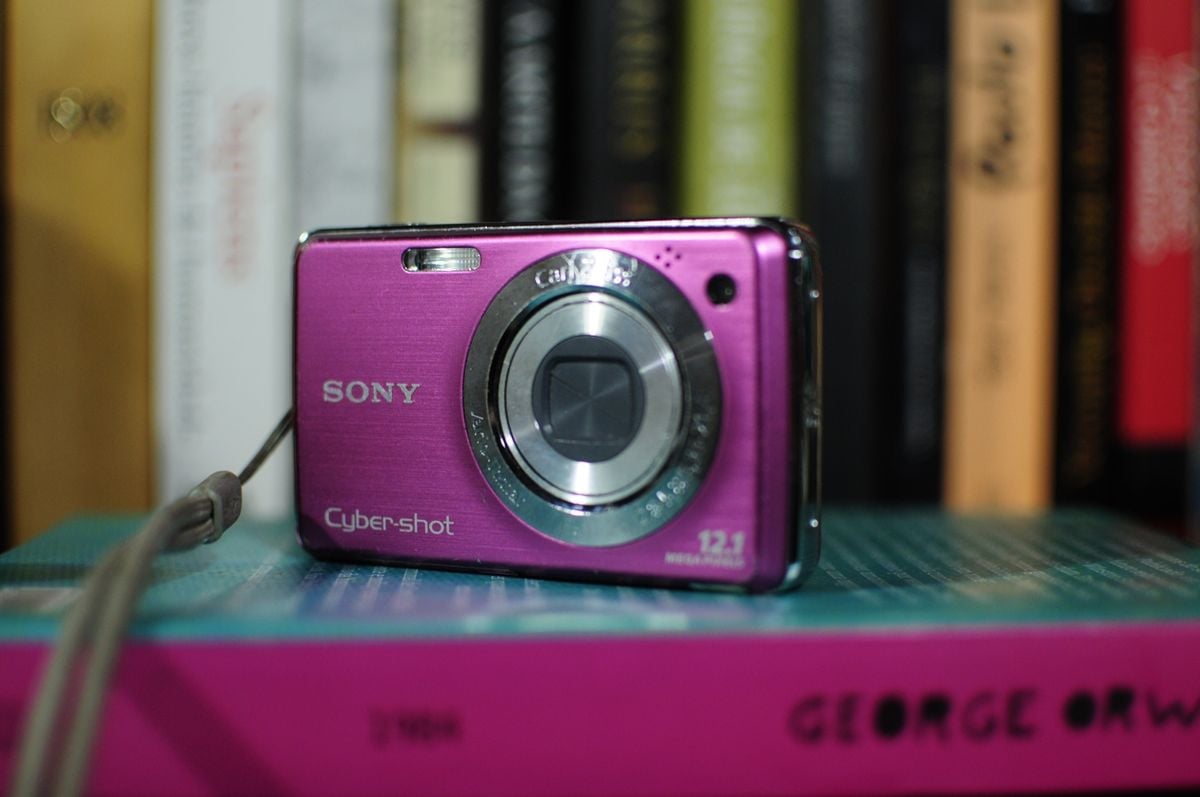 Câmera Digital Sony Cyber-Shot Dsc-W220 | Máquina Fotográfica