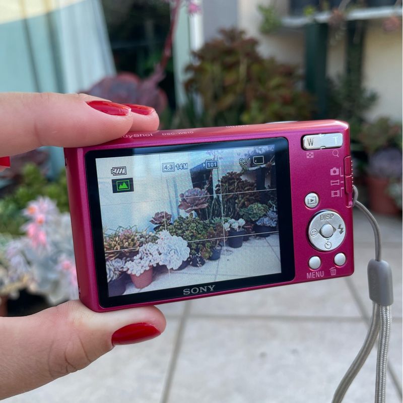 Câmera Digital Sony Cyber Shot W630 Rosa Pink 14.1 Megapixels