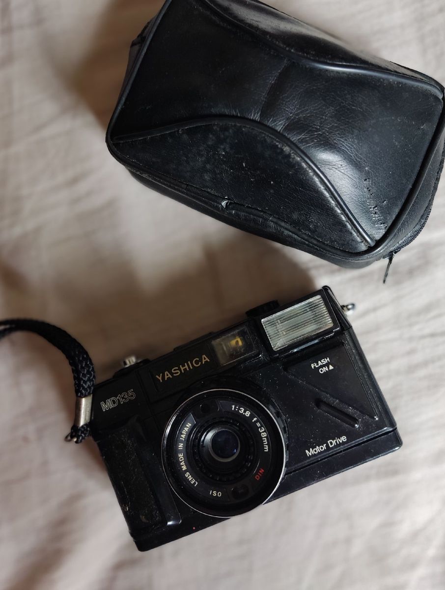 Appareil Photo Argentique Vintage YASHICA - Fabriqué En Italie Par Zenit