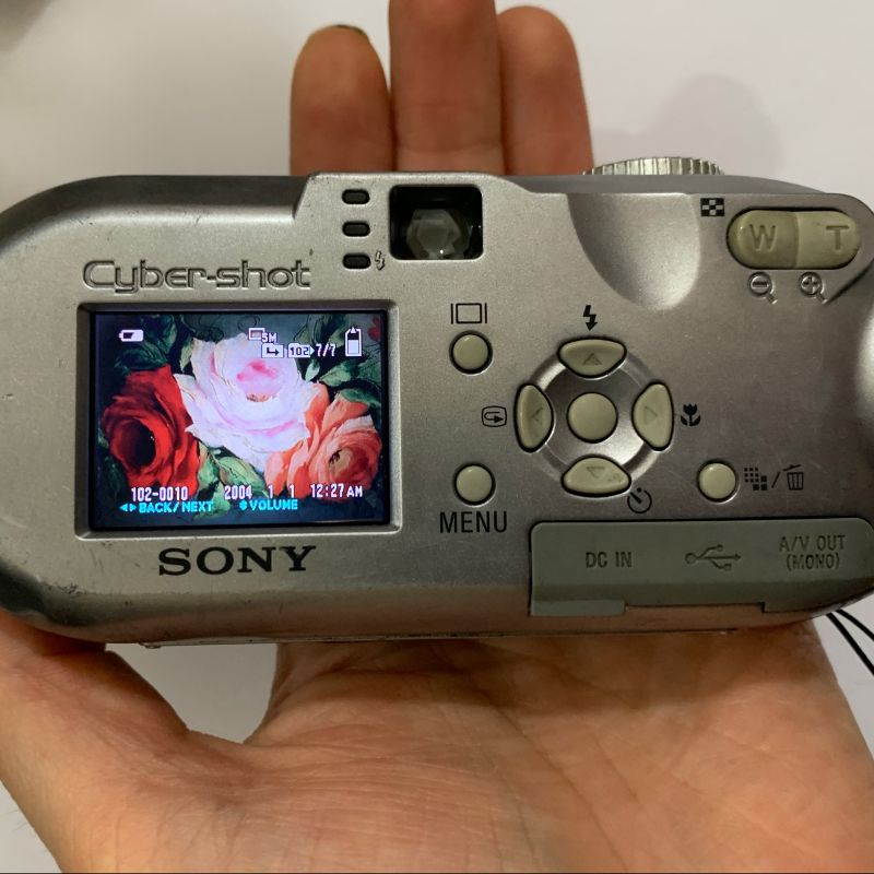 Câmera Fotográfica Digital Sony Cyber-Shot 5.1 Mega Pixels Dsc-P93