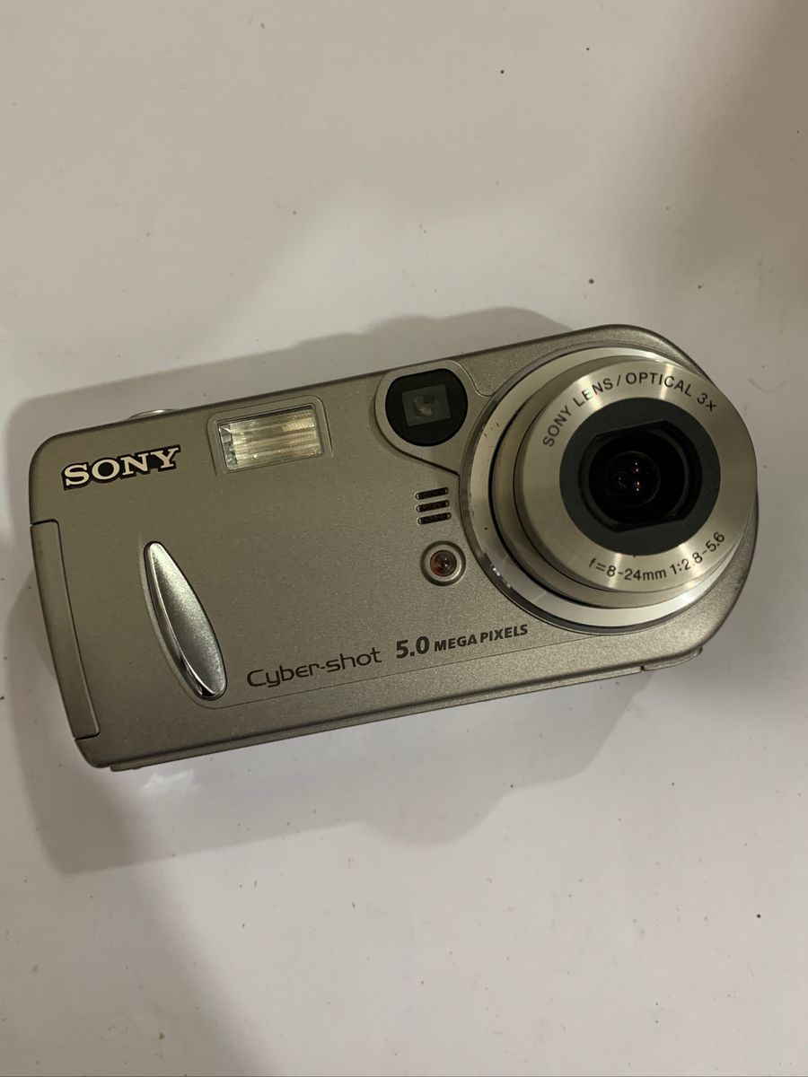 Câmera Fotográfica Digital Sony Cybershot Dscp92 5.0 Mega Pixels