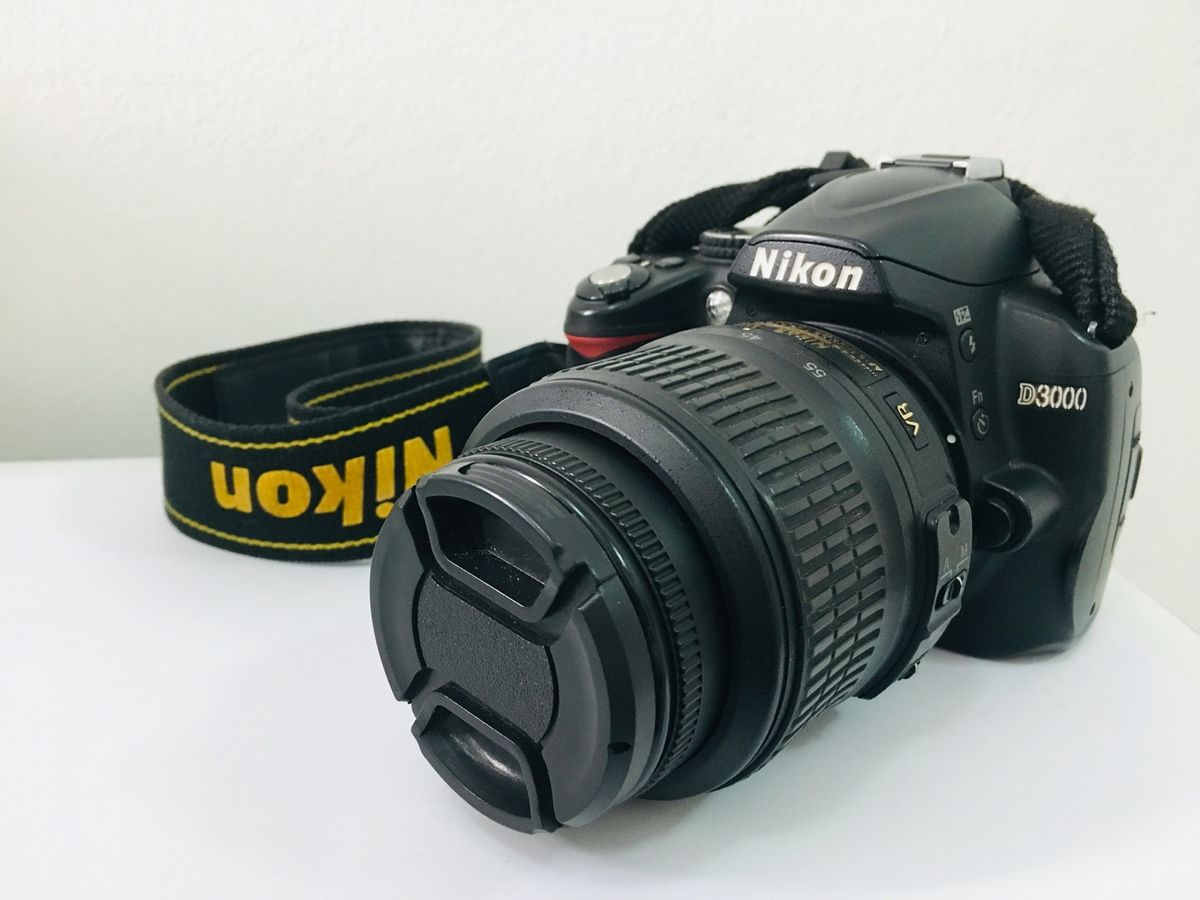 Câmera Fotográfica Nikon D3000 Usada com Super Acessórios Máquina