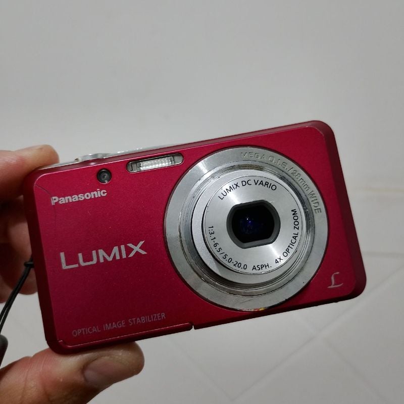 Câmera Lumix Leica Panasonic Dmc-Fh4 Vermelha 12mp Funcionando