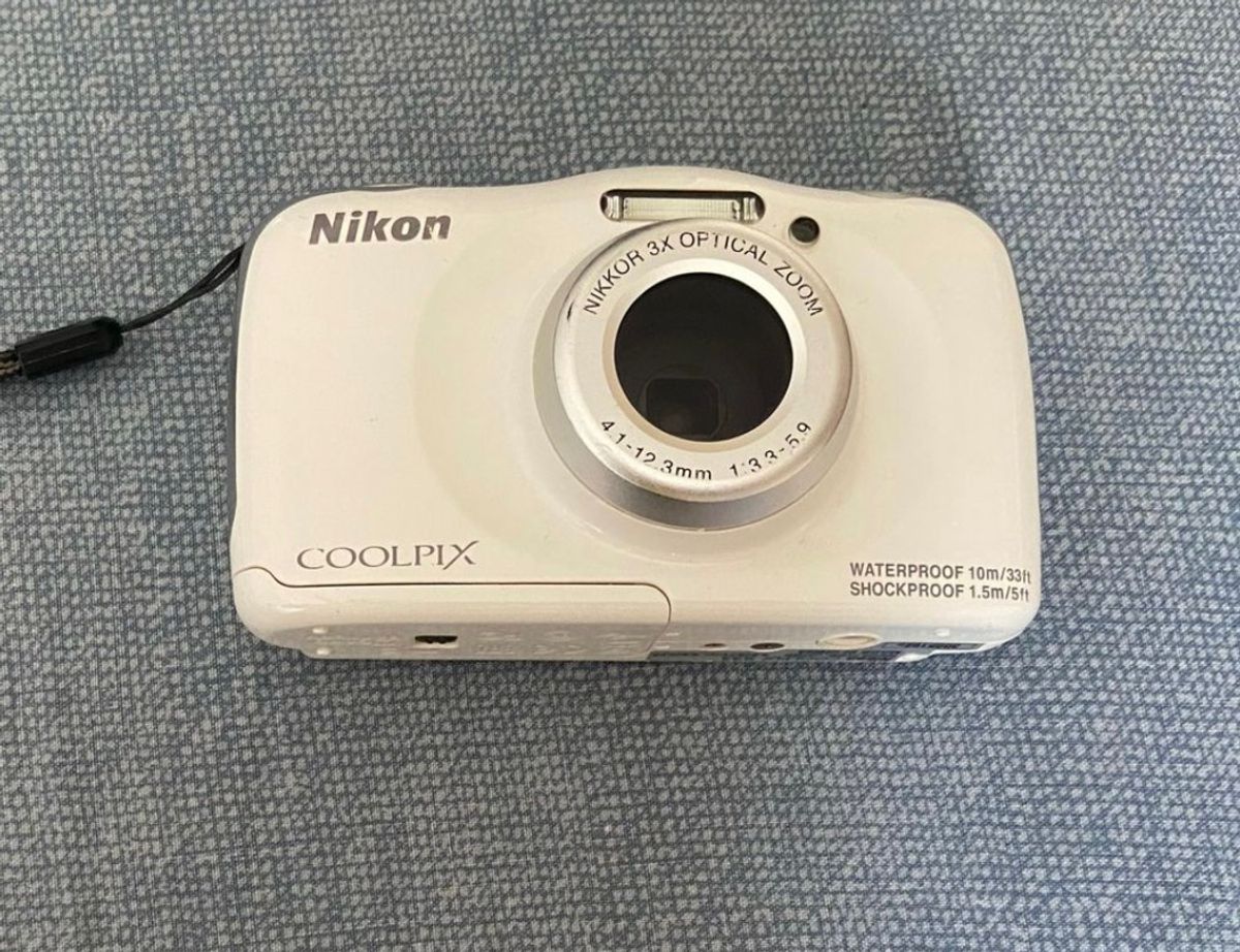 Camera Nikon À Prova D'Água Coolpix S33 Branca | Máquina