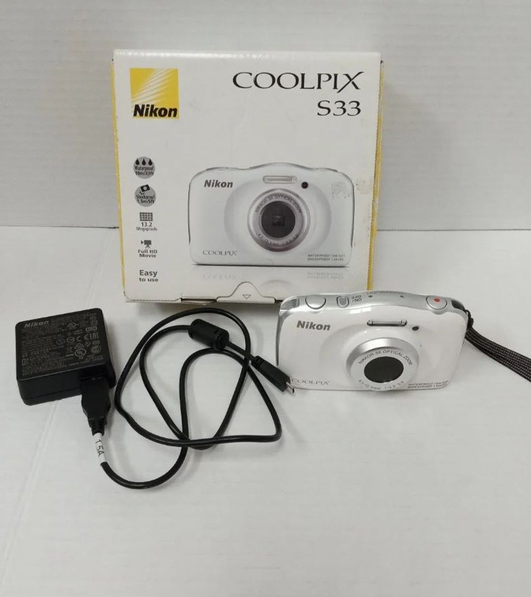 動作ok　NIKON　coolpix S33 Nikon Câmera digital impermeável COOLPIX S33 (branca