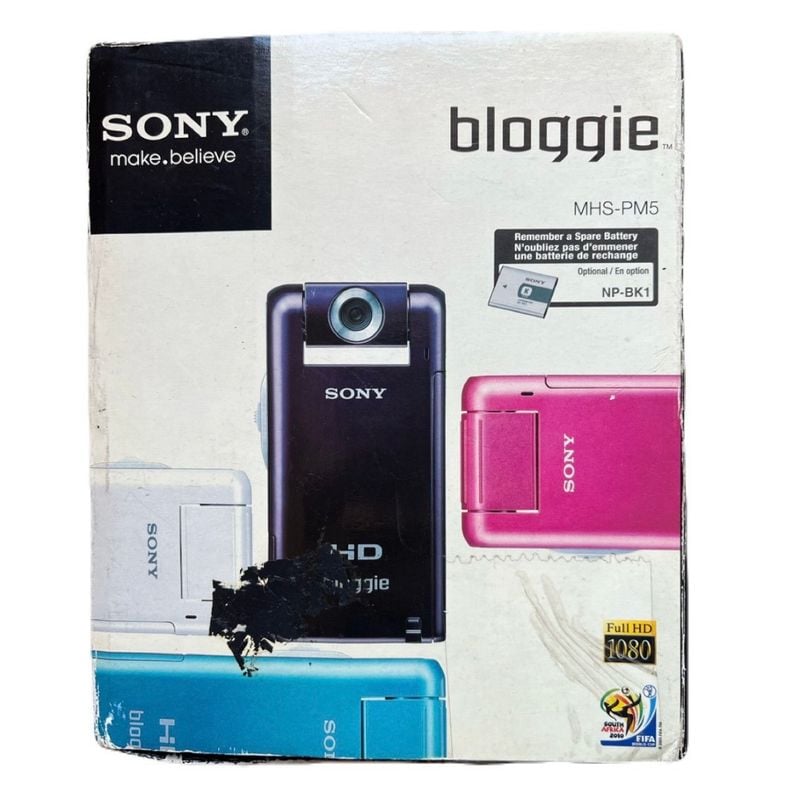 SONY bloggie MHS-PM5 ピンク Sony MHS-PM5 bloggie™ (Pink) Ultra-compact HD camcorder at Crutchfield