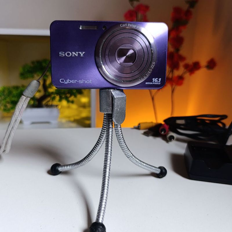 Câmera Sony Cyber-Shot Dsc W570 Lilás/Violeta Roxo | Sony Usado