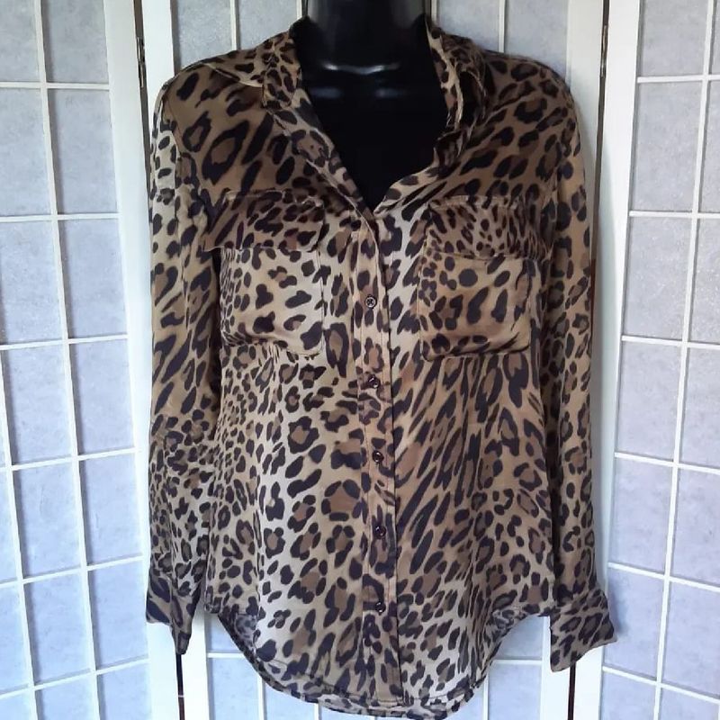 Camisa Animal Print de Seda Camisa Feminina Rock Lily Usado