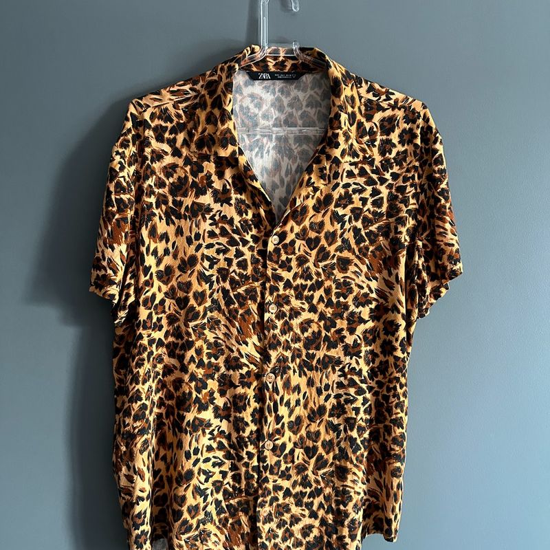 Camisa animal discount print hombre zara