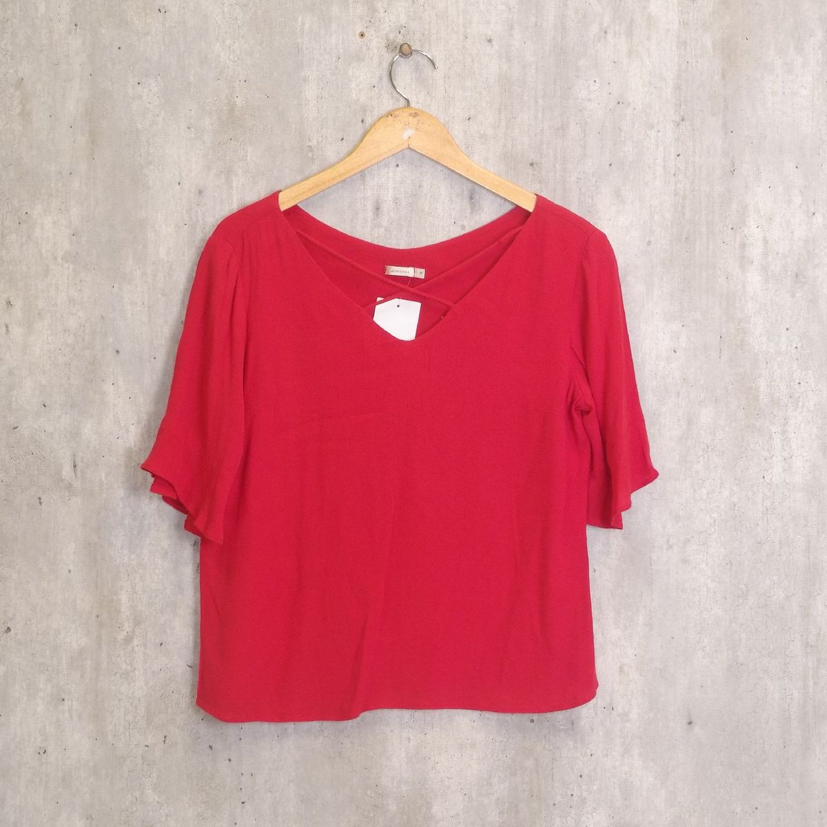 camisa assimétrica vermelha maria filó camisa feminina maria filó