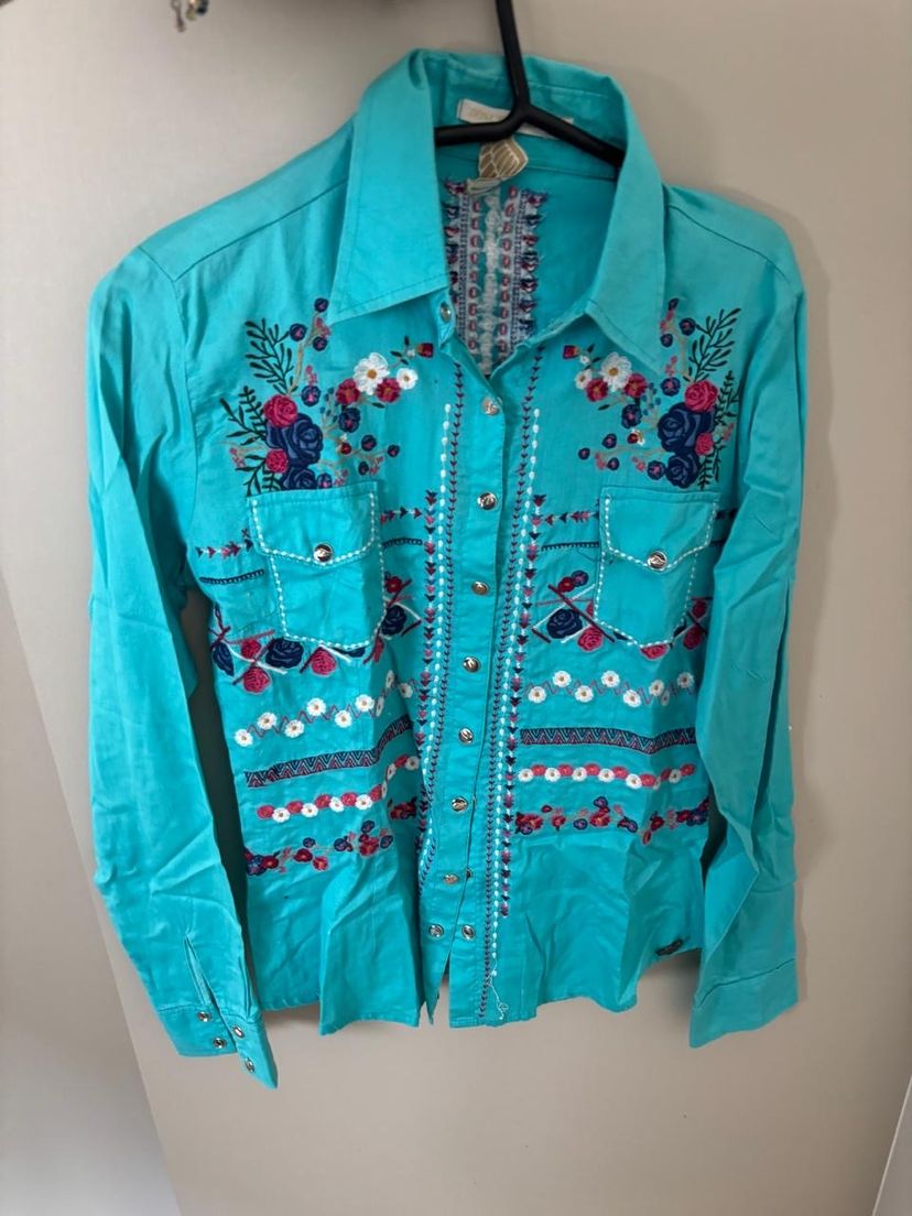 Camisa Azul Florida | Camisa Feminina Zenz Usado 135460858 | enjoei
