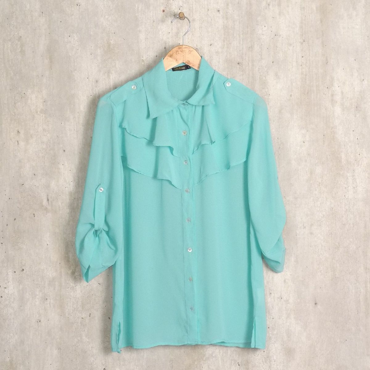 camisa azul turquesa