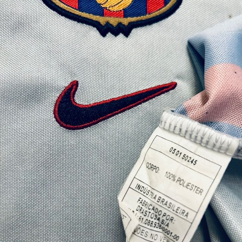 Camisa Barcelona 1999/2000 Uniforme 3 Patrick Kluivert #9 Patch
