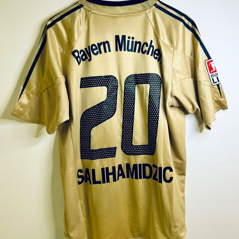 Bayern Munich Extérieur Maillot de foot 2004 - 2005. Sponsored by Deutsche Telekom