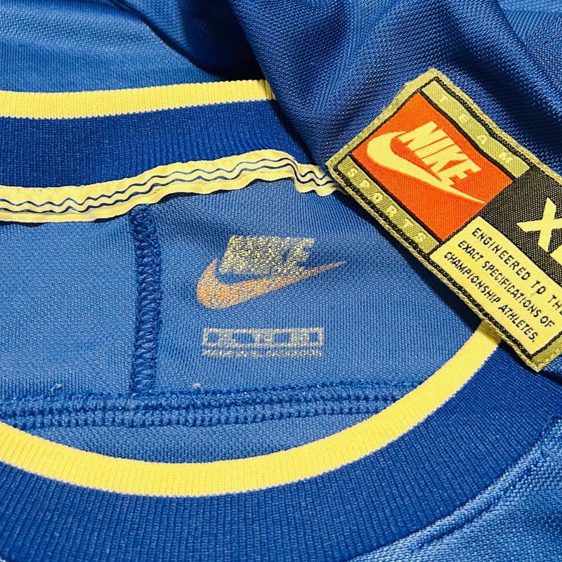 Camisa Nike Brasil 1997 autografada Edmundo