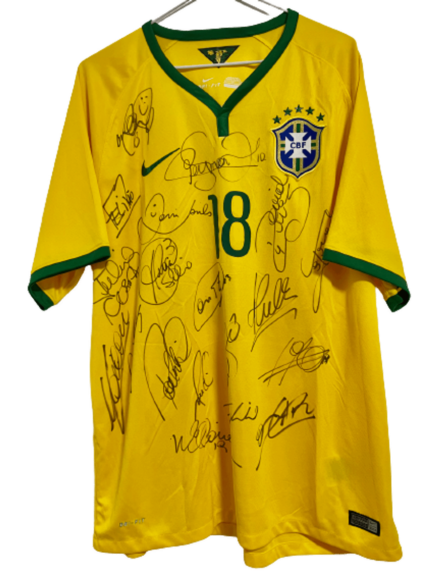 Camisa Brasil Autografada 18 Jogadores Copa do Mundo 2014, Roupa Esportiva  Masculino Nike Nunca Usado 90580944