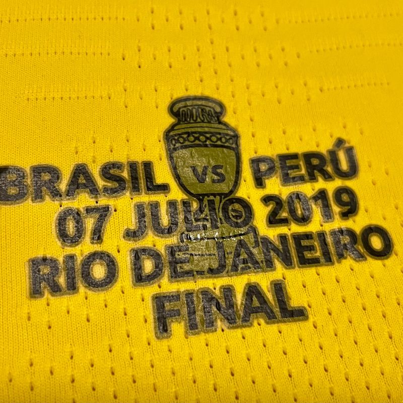 Camisa Nike Brasil Copa América 2019 autografada Everton - Hall da Fama
