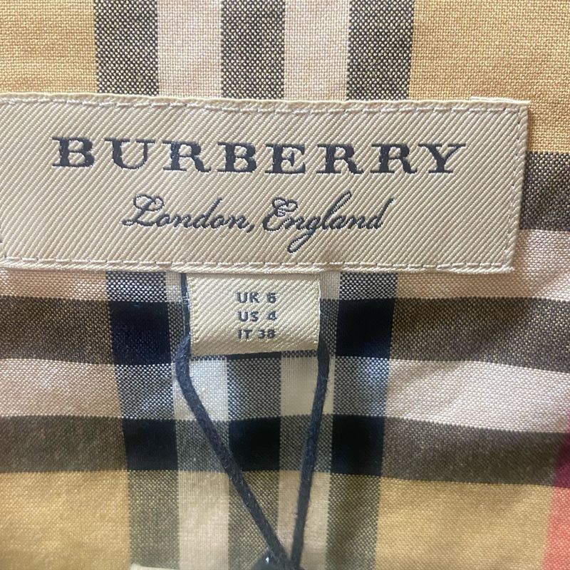 Burberry shop etiqueta mujer