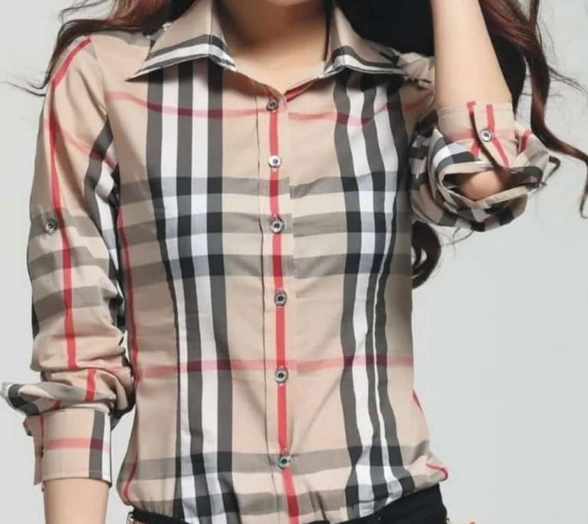 Camisa Burberry Unissex | Camisa Feminina Burberry Nunca Usado 44251582 |  enjoei