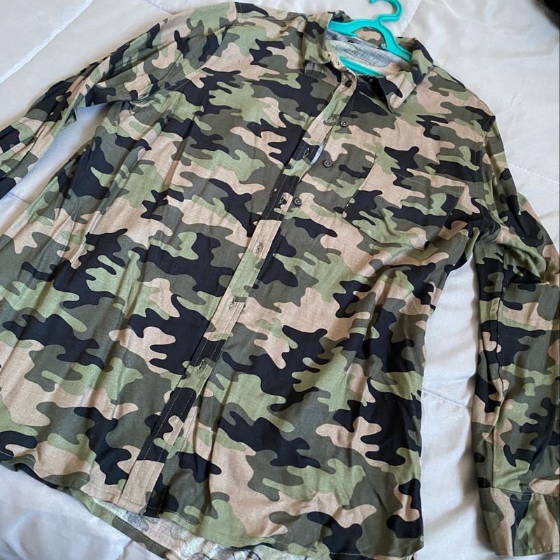 Camisa Camuflada Camisa Feminina C A Nunca Usado 76800086 enjoei