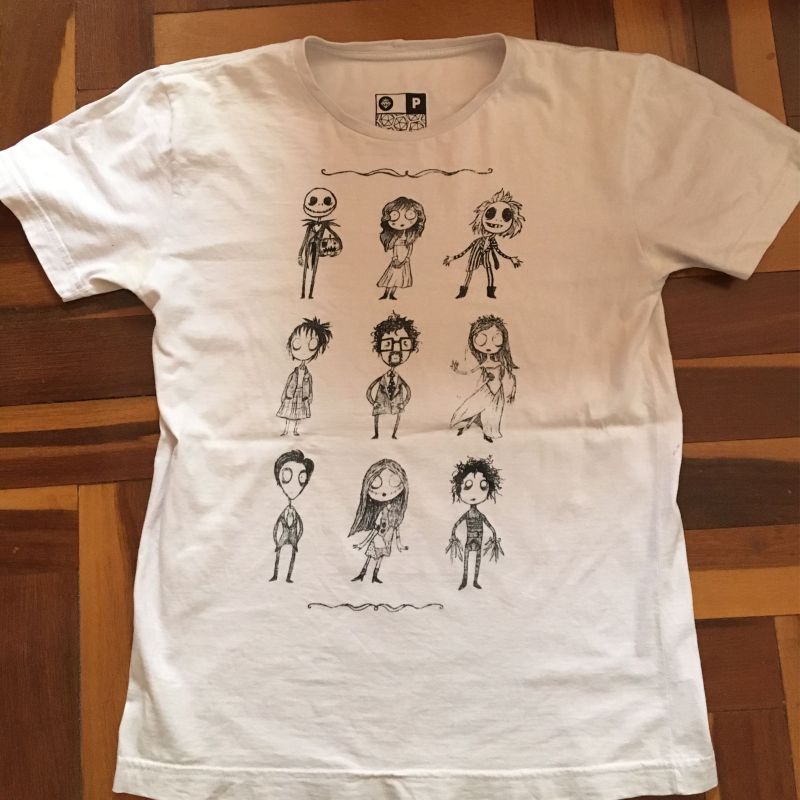 Camiseta Black - Família Addams na Chico Rei - Chico Rei